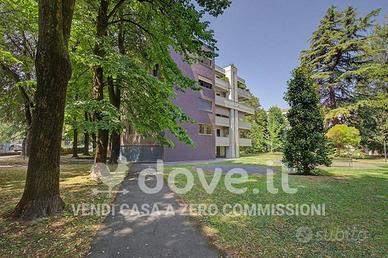Appartamento di 184 m² con 4 locali e box auto a P