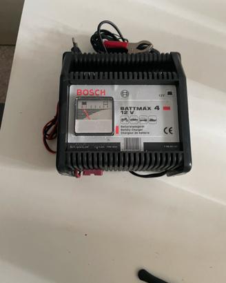 Caricatore batteria auto e moto