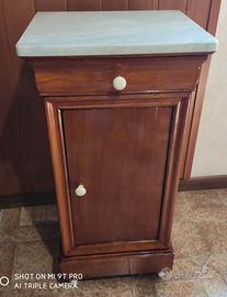 Comodino capuccino in ciliegio massello restaurato