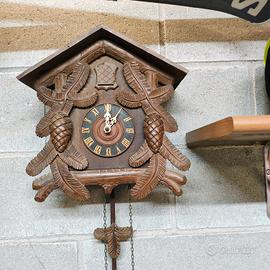 vecchio orologio a cucù 