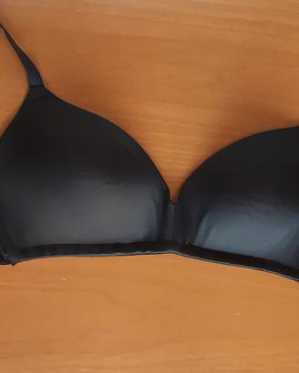 Reggiseno H&M colore nero taglia EUR 85C 