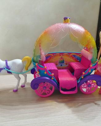 Barbie Principessa Arcobaleno e Carrozza