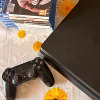 Playstation 4 con 7 giochi e joystick