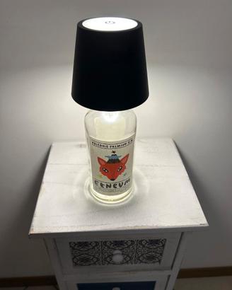 Lampada con bottiglia gin Etneum LED wireless