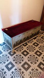 Vecchia cassapanca rivisitata