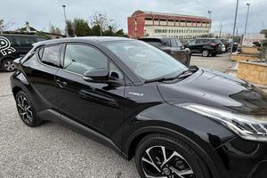 TOYOTA C-HR 1.8 Hybrid E-CVT Trend