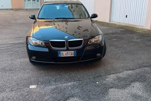 BMW 320 Touring da vetrina