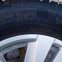 Cerchi in lega con gomme invernali 215 / 70/ r16