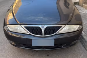 Lancia y