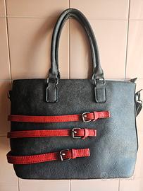 Borsa pelle Nera con Dettagli Rossi e Fibbie 42x27