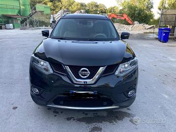 Nissan X-trail tekna 1.6