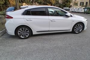 Hyundai ioniq hybrid 