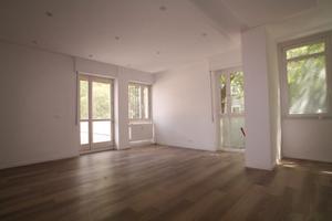 Ampio, centrale, ristrutturato tricamere