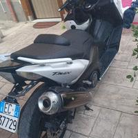 Moto tmax