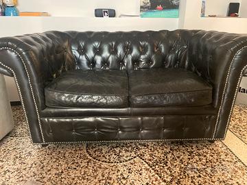 Divano pelle chesterfield
