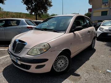 Lancia y