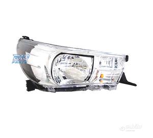 FANALE DESTRO PER TOYOTA HILUX 15-
