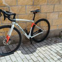 Bicicletta Gravel specialized Diverge carbon