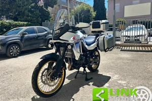 HONDA Transalp XL750 .