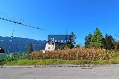 Terreno di 550 m² a Rovetta