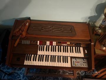 organo elettronico farfisa