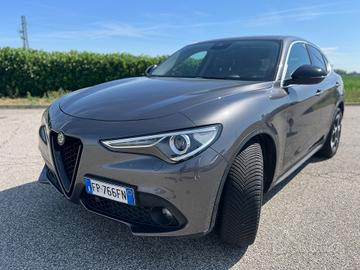 Alfa Romeo Stelvio 2.2 Turbodiesel 180 CV AT8 Q4 E