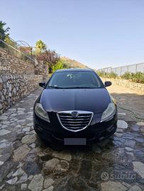 Lancia Delta 1.6 MJT 120CV Gold (2013) – Nero Etna