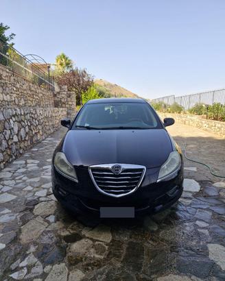 Lancia Delta 1.6 MJT 120CV Gold (2013) – Nero Etna