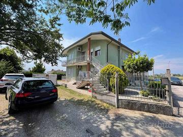 Appartamento di 105 m² con più di 5 locali a Chiog