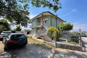 Appartamento di 105 m² con più di 5 locali a Chiog