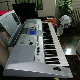 Tastiera Yamaha PSR-E413