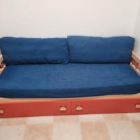 Divano letto con cassettoni