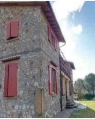 Immobile in asta di 374 m² con più di 5 locali a M