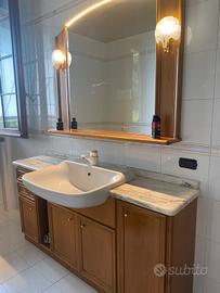 Mobile bagno con specchio e led e aplique