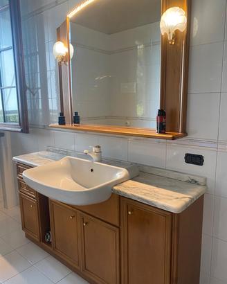 Mobile bagno con specchio e led e aplique