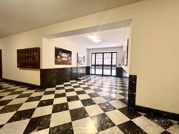 Stanza in appartamento di 104 m² a Roma