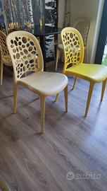 SEDIE E TAVOLINO BAR