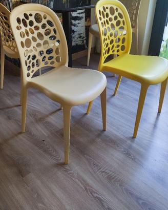 SEDIE E TAVOLINO BAR