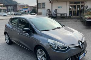 RENAULT CLIO IV 2013 - neopatentati