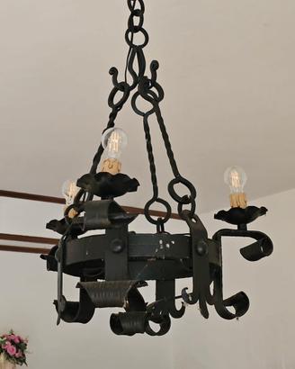 N. 3 lampadari in ferro battuto
