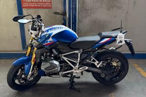 Bmw R1250R incidentata del 2024