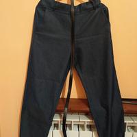 pantaloni semplici in colore blu djin