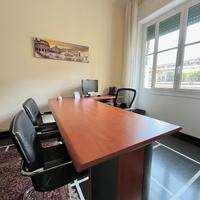 Scrivania ufficio angolare con 2 sedie