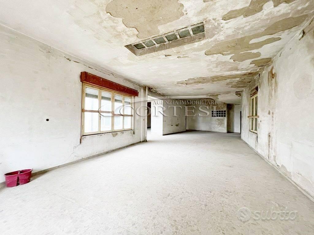 In Palazzo Storico Appartamento con terrazzo U/682 - Vista 6