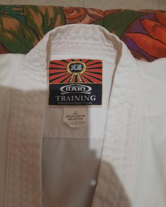 Abbigliamento karate 