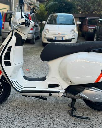 Vespa gts 300 hpe sport km 1900