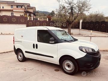 Fiat Doblo METANO 1.4 T.JET 120CV CLIMA CRUISE CAR