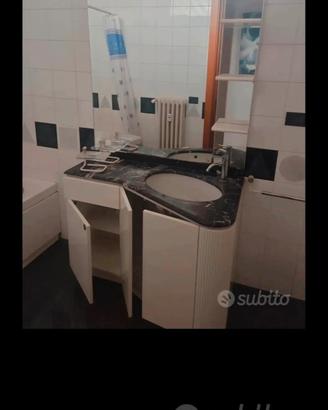 mobile bagno marmo lavabo specchio