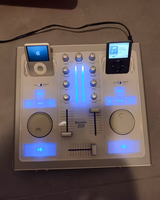 Console Dj standalone Numark IDj più 2 iPod nano 3