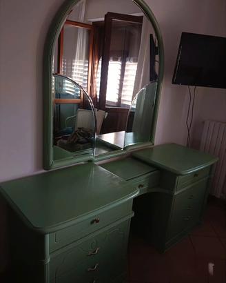 comò con specchio 